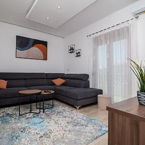  Apartment App Petra