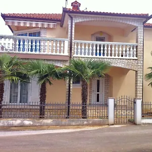  Apartment Marinela